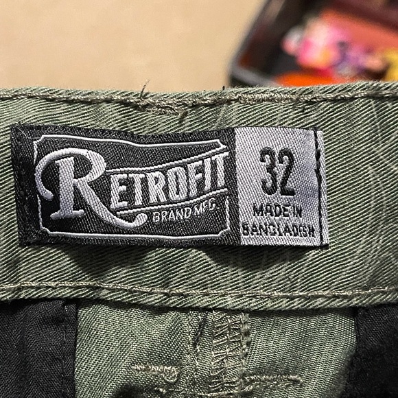 Retrofit Brand MFG Men’s Shorts Size 32 Green With Palm Print - Picture 3 of 3